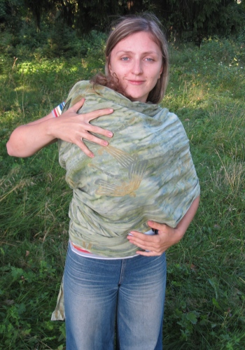 Колыбель в слинге-шарфе.